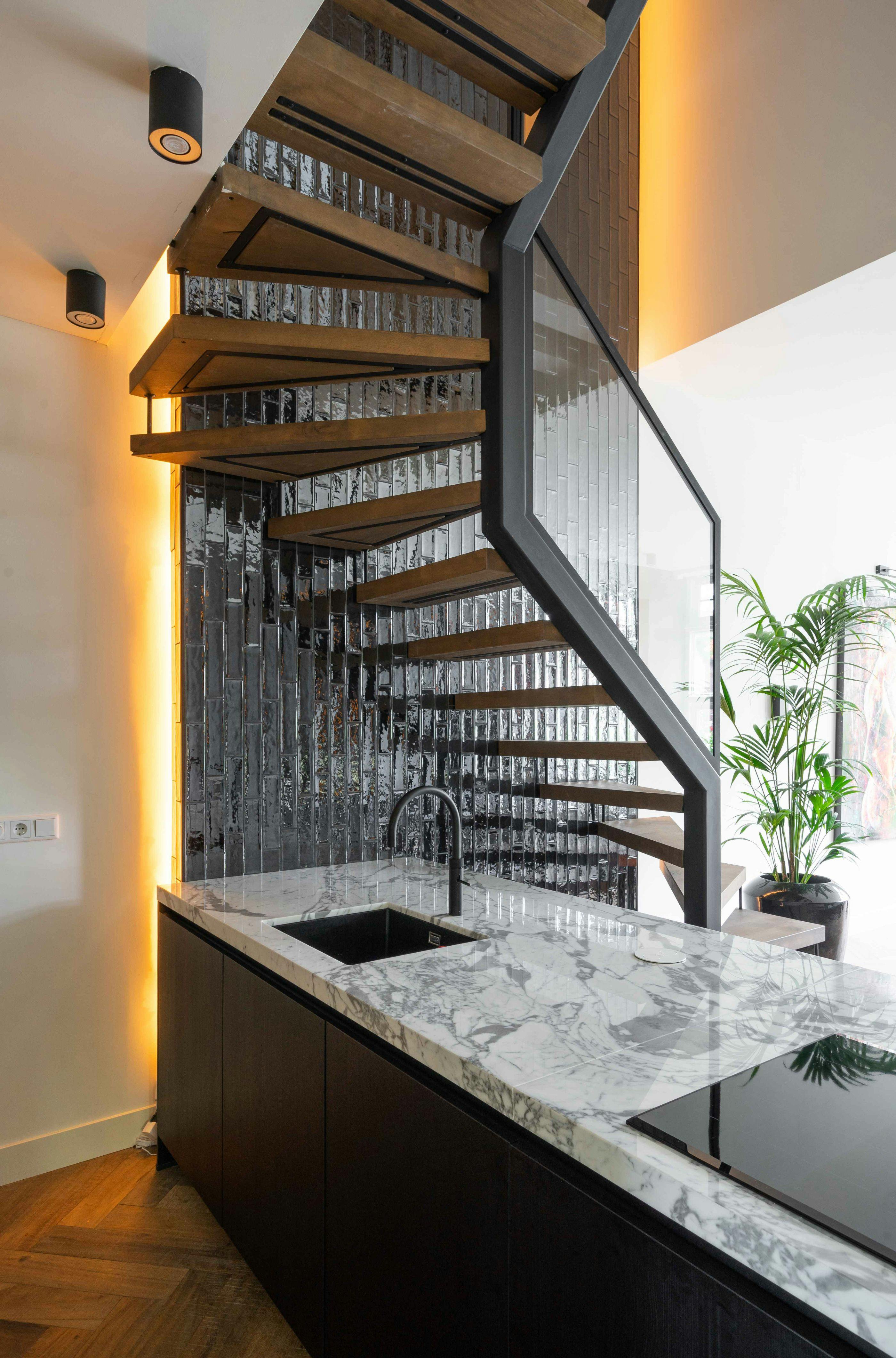 Stalen balustrade met glas