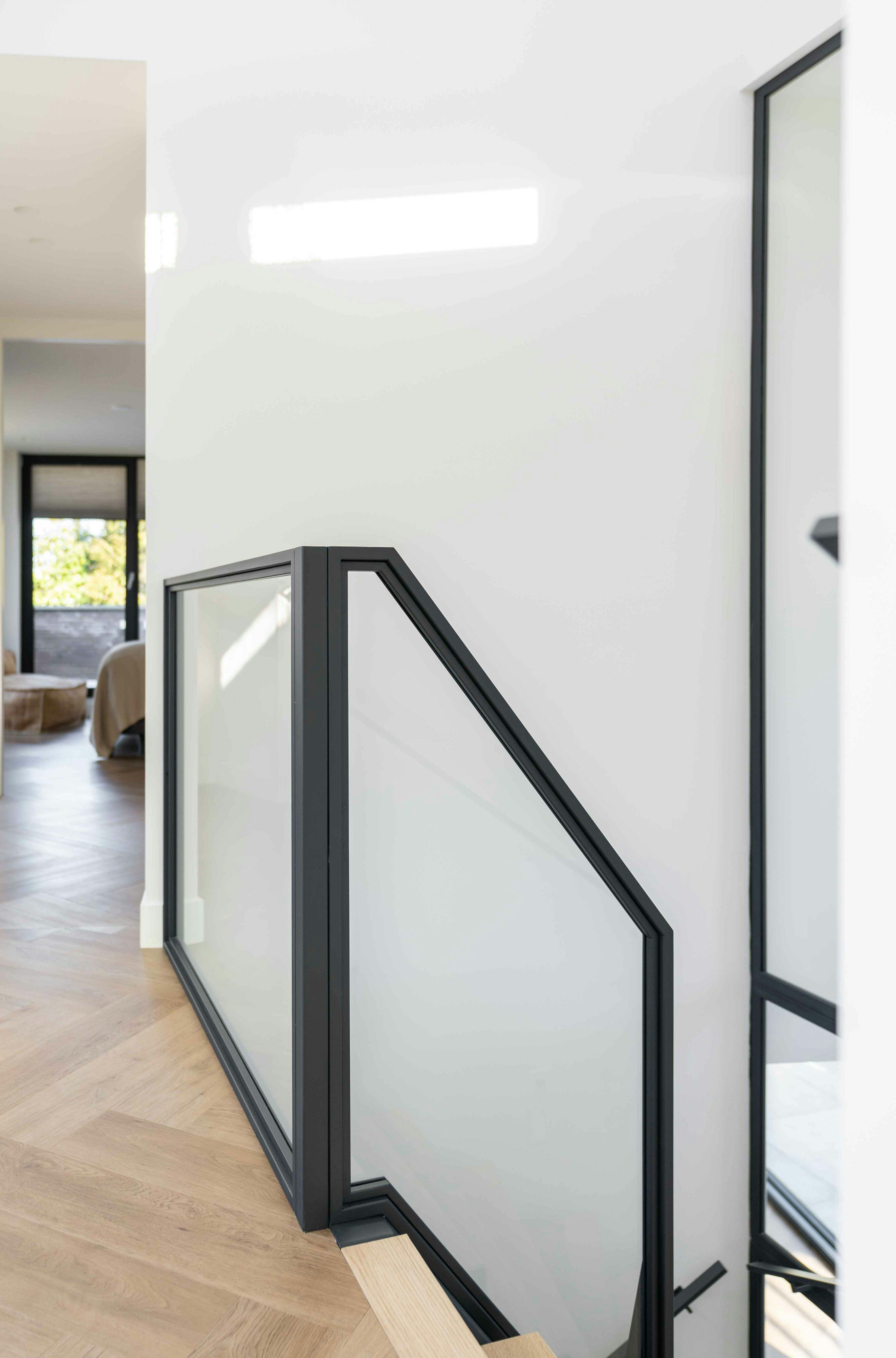 Stalen balustrades met glas