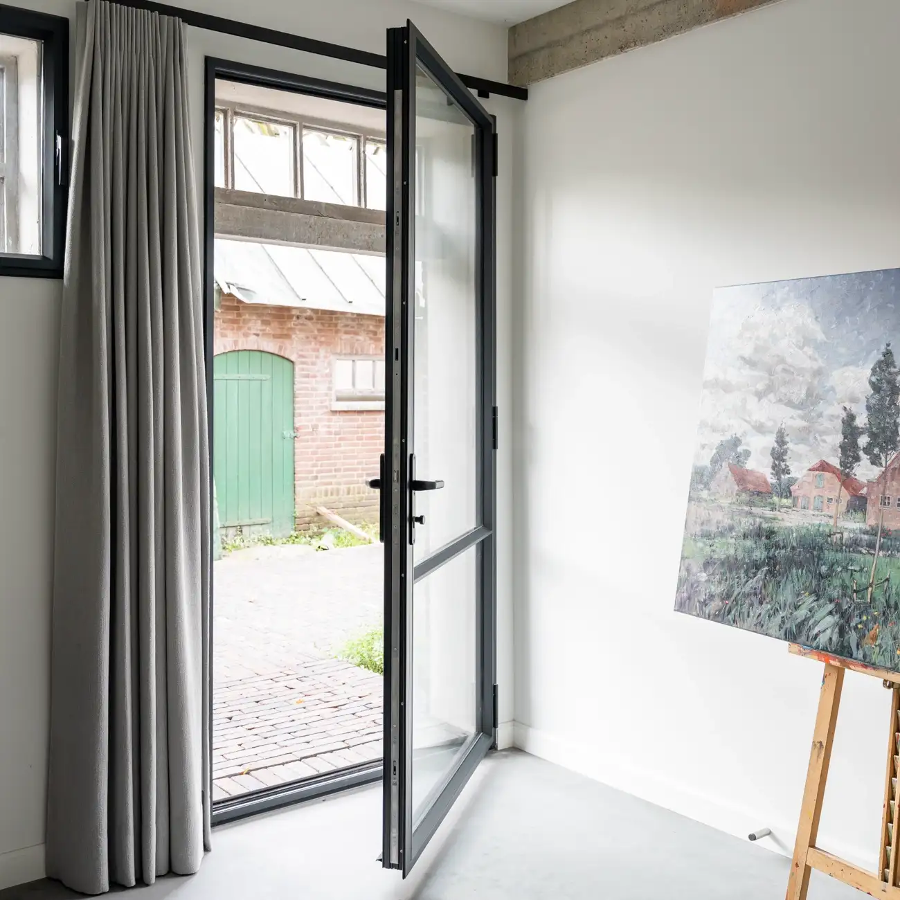 Geïsoleerd stalen ramen en buitendeur